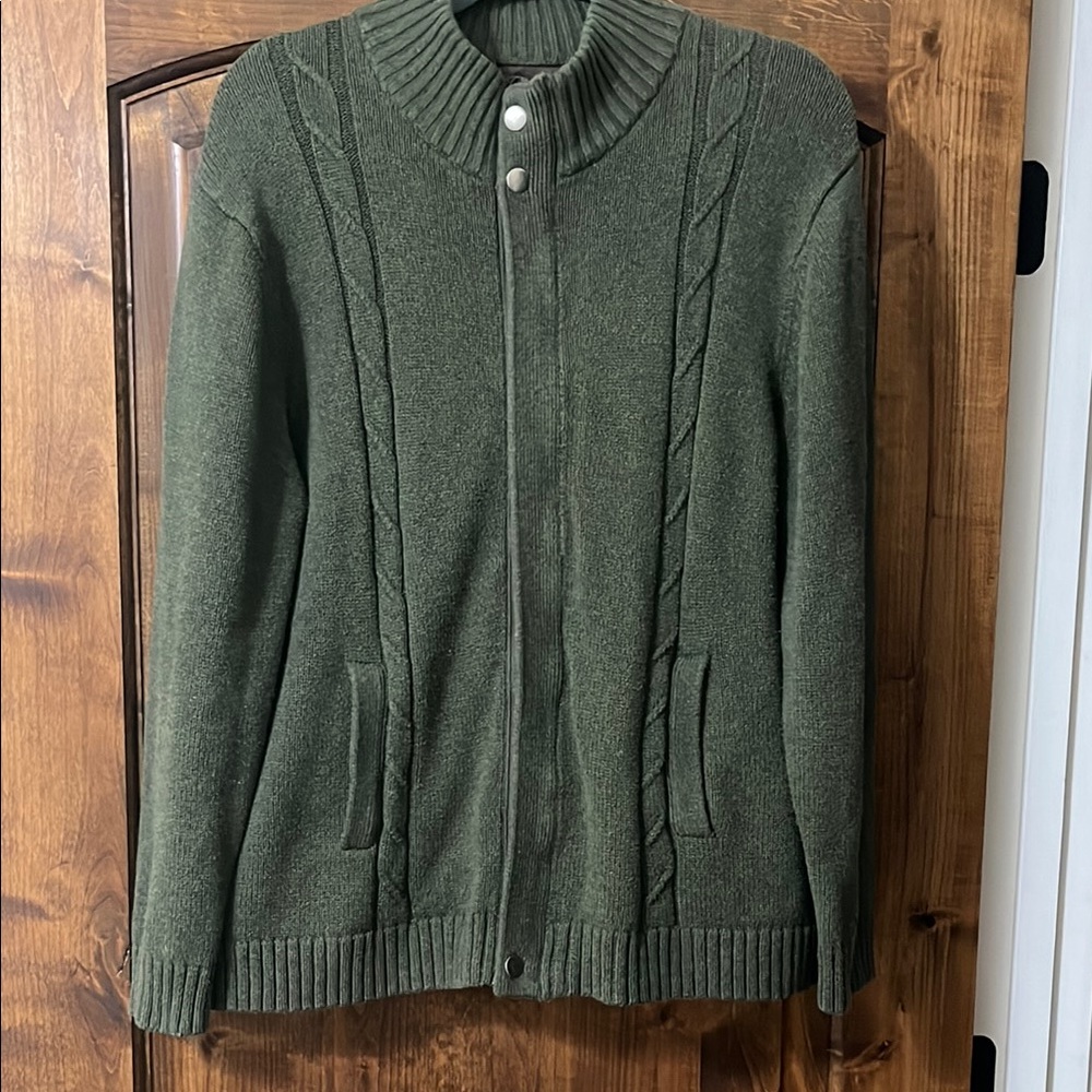 Men's Green Cable Knit Sweater